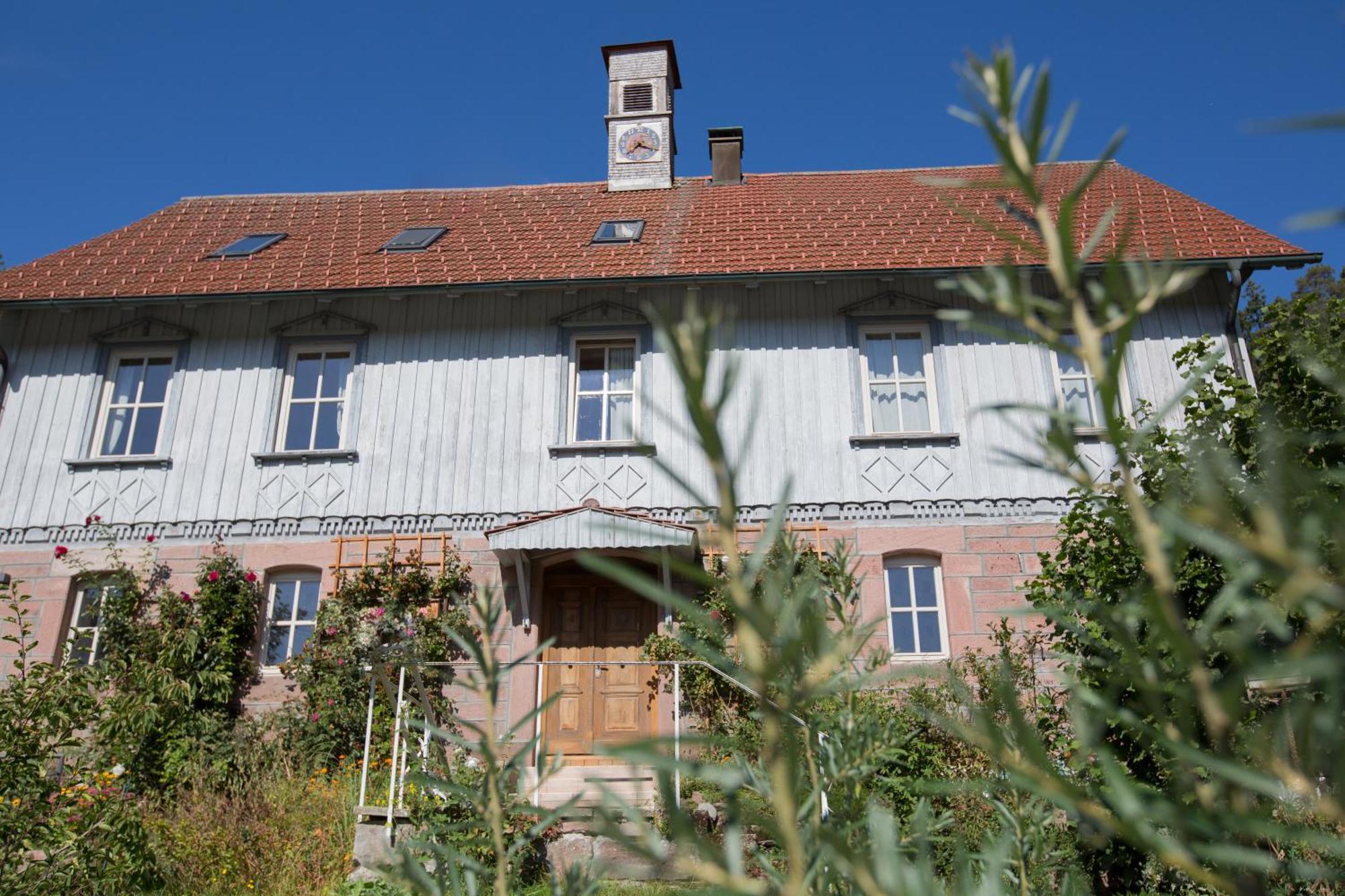 אנצקלושטרלה Das Schulhaus מראה חיצוני תמונה
